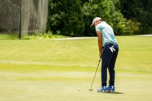 Alex Fourie, a one-armed PGA player, is raising funds to support youngsters in the Ukrainian orphanage where he grew up. Alex Fourie, a one-armed PGA player, swinging golf club.